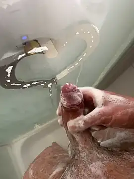 Snapshot of YoungCouple0604 chatting on 7, 10, 2025 YoungCouple0604 online show from 7, 10, 2025