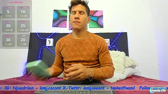 nakedfoam1 online show from 10, 1, 2025