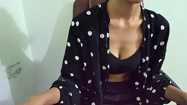 Snapshot of Srabontii chatting on 22, 3, 2025 Srabontii online show from 22, 3, 2025