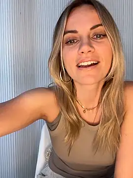 Snapshot of Milla__one chatting on 18, 5, 2026 Milla one online show from 18, 5, 2026