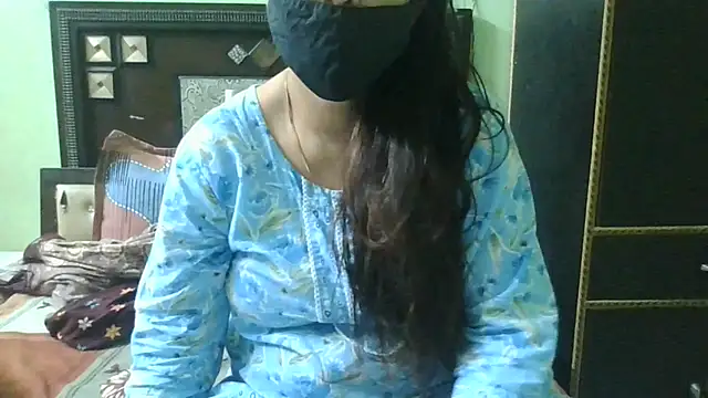 Snapshot of couplesuni chatting on 11, 9, 2025 couplesuni online show from 11, 9, 2025