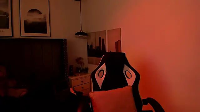 Alaia Cute online show from 6, 3, 2025