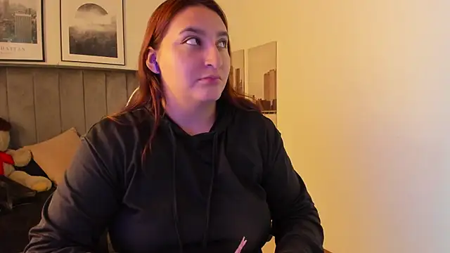 Alaia Cute online show from 22, 3, 2025