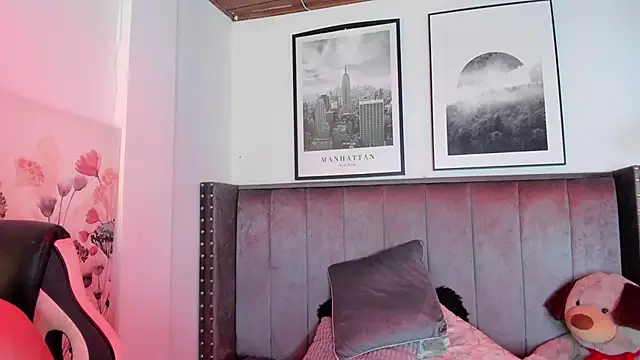 Alaia Cute online show from 9, 10, 2025