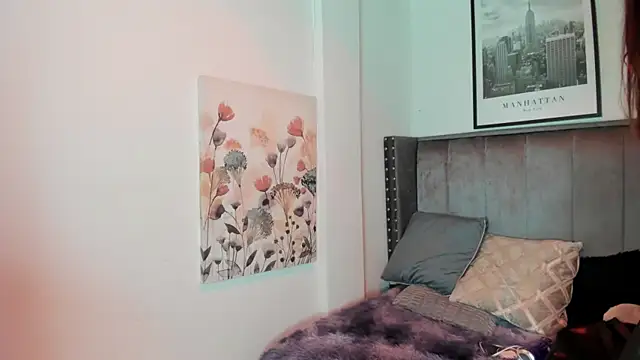 Alaia Cute online show from 15, 10, 2025