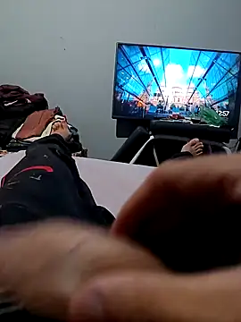 Snapshot of danilogarcia33 chatting on 15, 10, 2025 danilogarcia33 online show from 15, 10, 2025