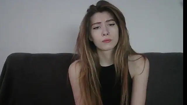 ErikaShyy online show from 14, 1, 2025