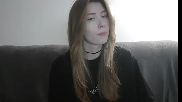 ErikaShyy online show from 20, 1, 2025