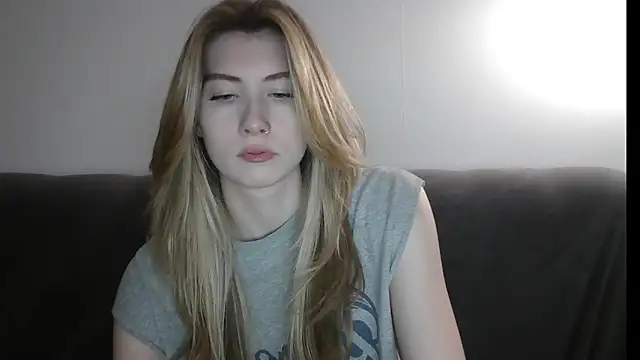 ErikaShyy online show from 5, 2, 2025