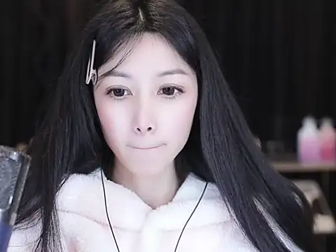 Snapshot of Nuyoah-77 chatting on 16, 1, 2026 Nuyoah-77 online show from 16, 1, 2026