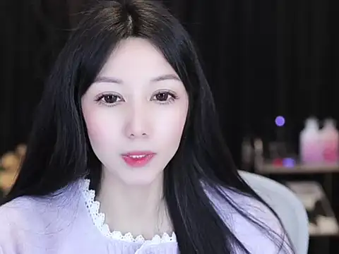 Snapshot of Nuyoah-77 chatting on 17, 1, 2026 Nuyoah-77 online show from 17, 1, 2026