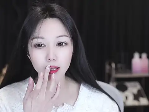 Snapshot of Nuyoah-77 chatting on 13, 2, 2026 Nuyoah-77 online show from 13, 2, 2026