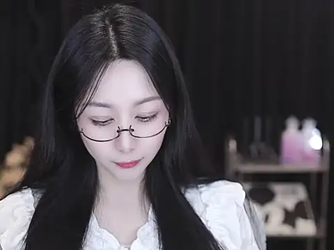 Snapshot of Nuyoah-77 chatting on 24, 2, 2026 Nuyoah-77 online show from 24, 2, 2026