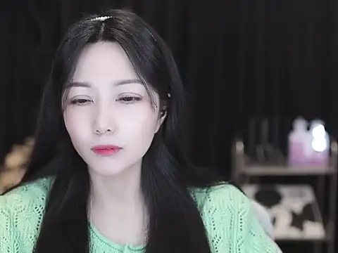 Snapshot of Nuyoah-77 chatting on 26, 2, 2026 Nuyoah-77 online show from 26, 2, 2026