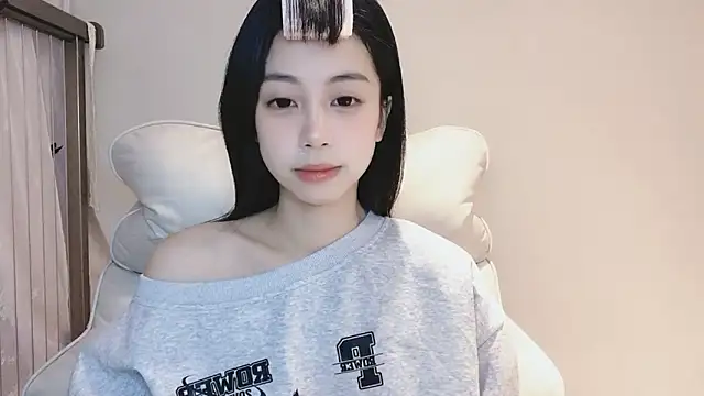 Snapshot of -Hottie chatting on 4, 1, 2025 -Hottie online show from 4, 1, 2025