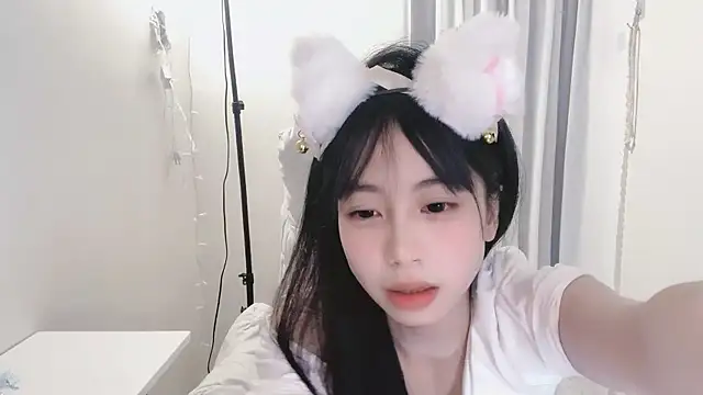 Snapshot of -Hottie chatting on 26, 2, 2025 -Hottie online show from 26, 2, 2025