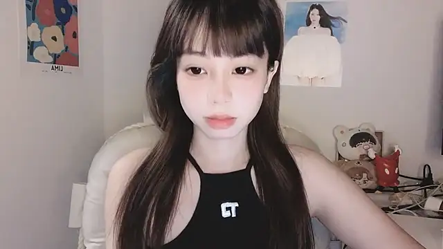 Snapshot of -Hottie chatting on 17, 9, 2025 -Hottie online show from 17, 9, 2025