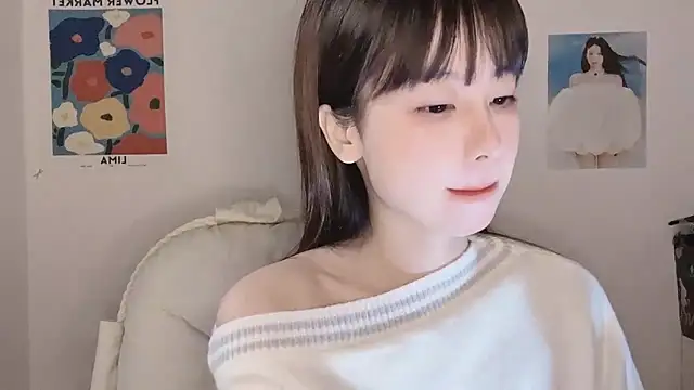 Snapshot of -Hottie chatting on 18, 11, 2025 -Hottie online show from 18, 11, 2025