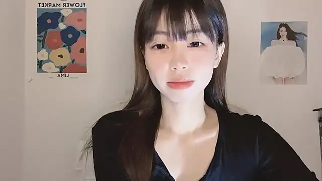 Snapshot of -Hottie chatting on 5, 12, 2025 -Hottie online show from 5, 12, 2025