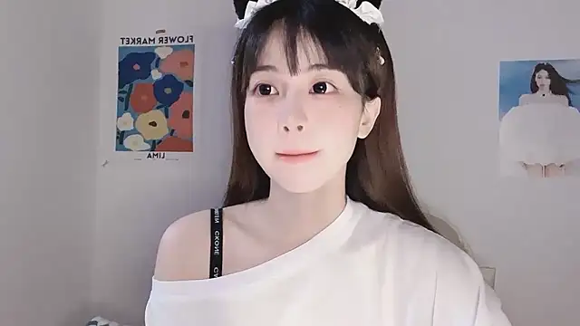 Snapshot of -Hottie chatting on 22, 12, 2025 -Hottie online show from 22, 12, 2025