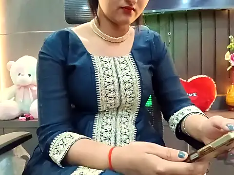 GoldnessAishu online show from 19, 3, 2025