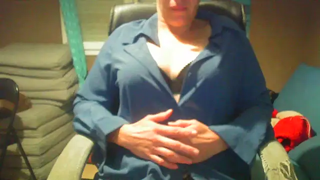 Snapshot of Raptor82 chatting on 8, 10, 2025 Raptor82 online show from 8, 10, 2025