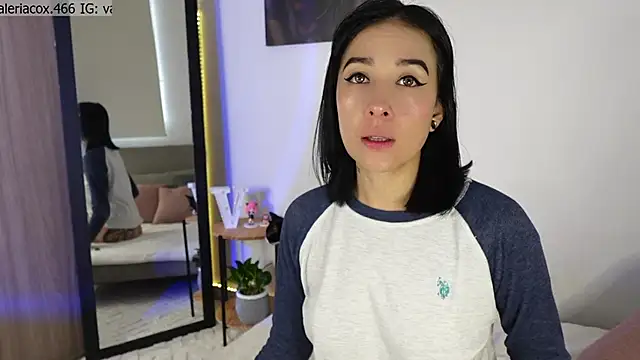 ValeriaCox online show from 2, 6, 2026