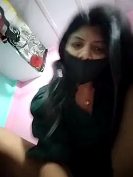 Snapshot of Hotty-Divya chatting on 9, 4, 2026 Hotty-Divya online show from 9, 4, 2026