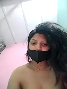 Snapshot of Hotty-Divya chatting on 27, 4, 2026 Hotty-Divya online show from 27, 4, 2026