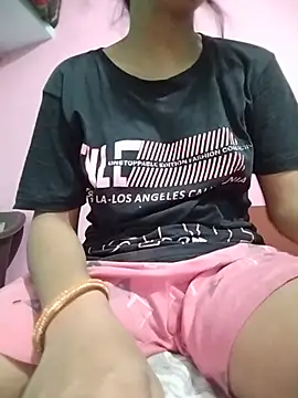 Snapshot of Hotty-Divya chatting on 23, 5, 2026 Hotty-Divya online show from 23, 5, 2026