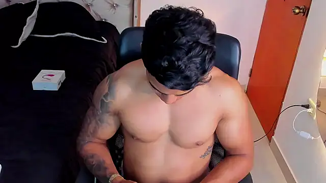 Andrew wolf7 online show from 7, 11, 2025