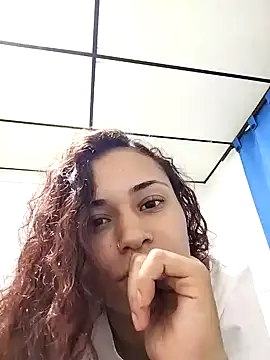 Snapshot of caroline0997 chatting on 16, 1, 2025 caroline0997 online show from 16, 1, 2025