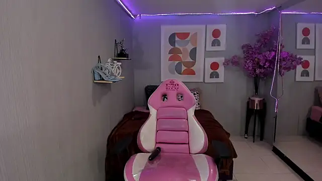 Snapshot of Dafne_huges chatting on 3, 12, 2024 Dafne huges online show from 3, 12, 2024