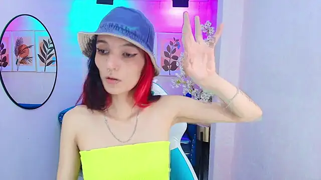 Snapshot of Dafne_huges chatting on 15, 9, 2025 Dafne huges online show from 15, 9, 2025