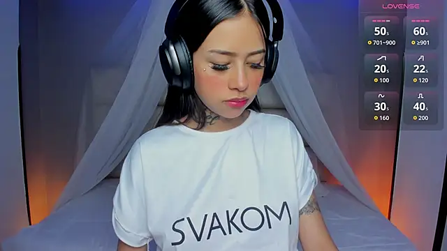 cat kitty18  online show from 24, 2, 2026