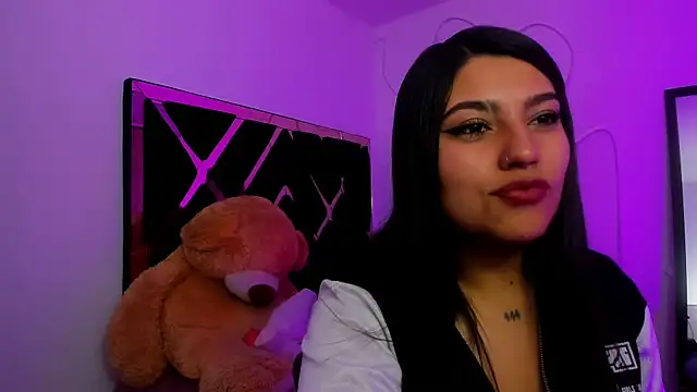 Snapshot of SarahStones chatting on 14, 6, 2026 SarahStones online show from 14, 6, 2026
