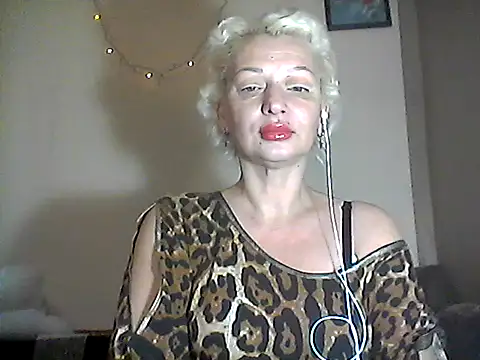Snapshot of MaryJane441 chatting on 6, 1, 2026 MaryJane441 online show from 6, 1, 2026