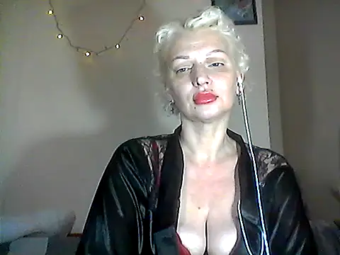 Snapshot of MaryJane441 chatting on 4, 2, 2026 MaryJane441 online show from 4, 2, 2026