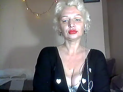 Snapshot of MaryJane441 chatting on 6, 2, 2026 MaryJane441 online show from 6, 2, 2026