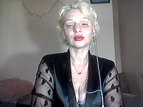 Snapshot of MaryJane441 chatting on 13, 3, 2026 MaryJane441 online show from 13, 3, 2026