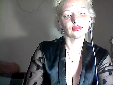 Snapshot of MaryJane441 chatting on 6, 4, 2026 MaryJane441 online show from 6, 4, 2026