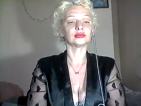 Snapshot of MaryJane441 chatting on 7, 4, 2026 MaryJane441 online show from 7, 4, 2026
