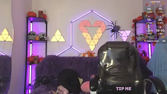 littlevixen18 online show from 8, 10, 2025