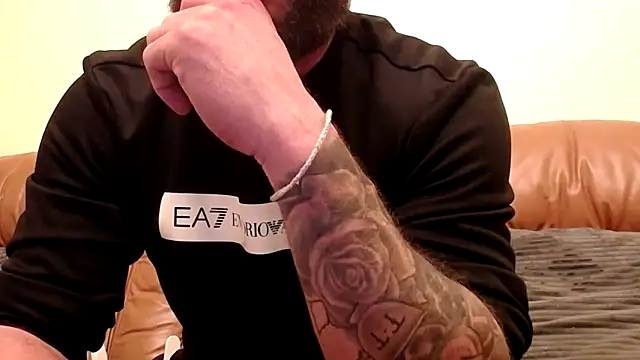 Snapshot of AnodicDemotic chatting on 2, 11, 2025 AnodicDemotic online show from 2, 11, 2025