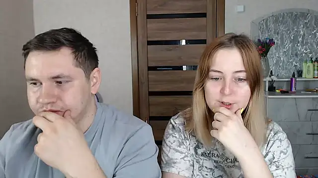Snapshot of Kristy-Max chatting on 1, 2, 2025 Kristy-Max online show from 1, 2, 2025