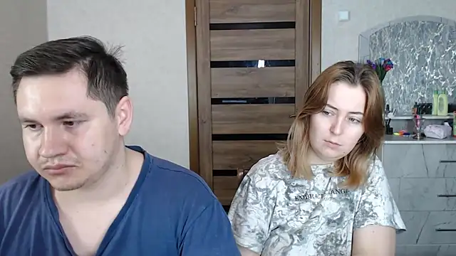 Snapshot of Kristy-Max chatting on 3, 2, 2025 Kristy-Max online show from 3, 2, 2025