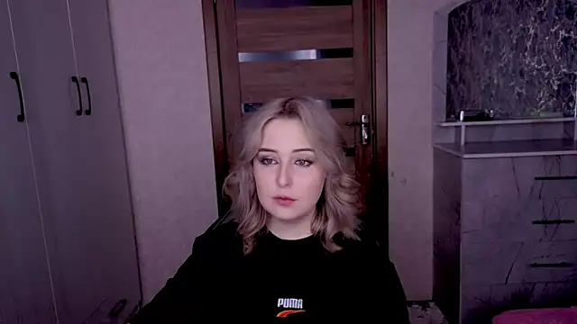 Snapshot of Kristy-Max chatting on 7, 2, 2026 Kristy-Max online show from 7, 2, 2026