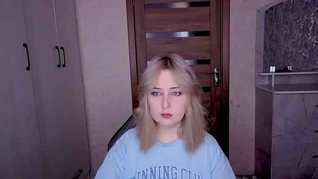 Snapshot of Kristy-Max chatting on 10, 2, 2026 Kristy-Max online show from 10, 2, 2026