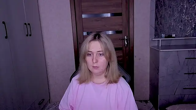 Snapshot of Kristy-Max chatting on 16, 2, 2026 Kristy-Max online show from 16, 2, 2026