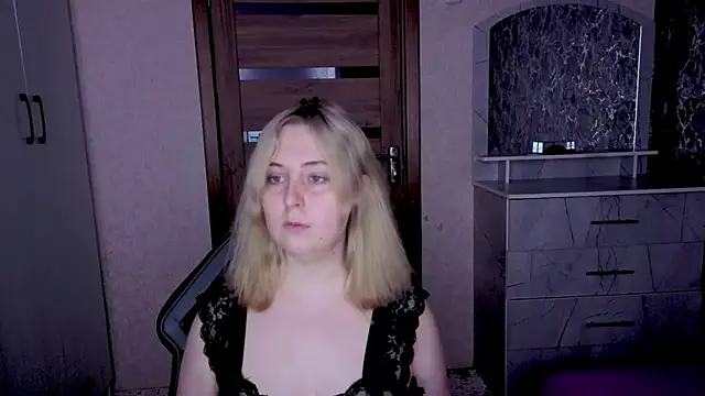 Snapshot of Kristy-Max chatting on 20, 2, 2026 Kristy-Max online show from 20, 2, 2026